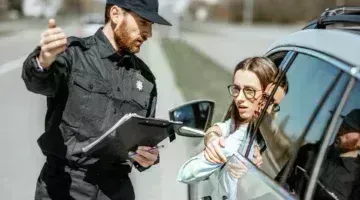 Когда сотрудники ГИБДД не имеют права требовать документы